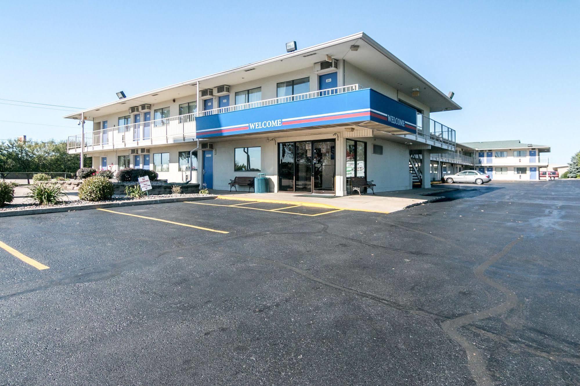 Motel 6-Janesville, Wi Exterior photo